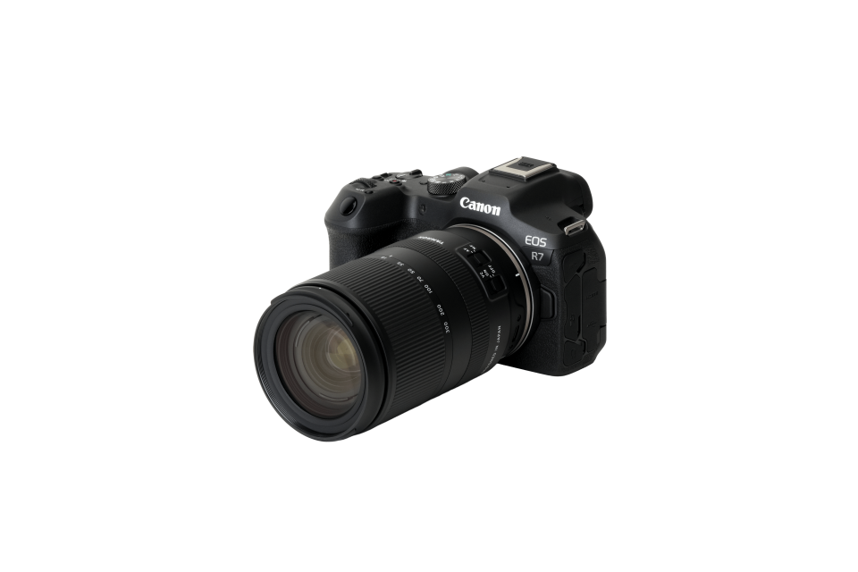 Tamron 18-300mm  F/3.5-6.3  DI III Canon RF Mount Zoom Lens(B061R)