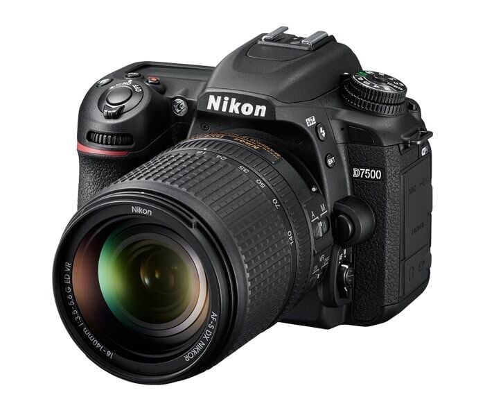 Nikon D7500 + 18-140mm VR Lens Kit (Karfo Karacasulu Garantili)