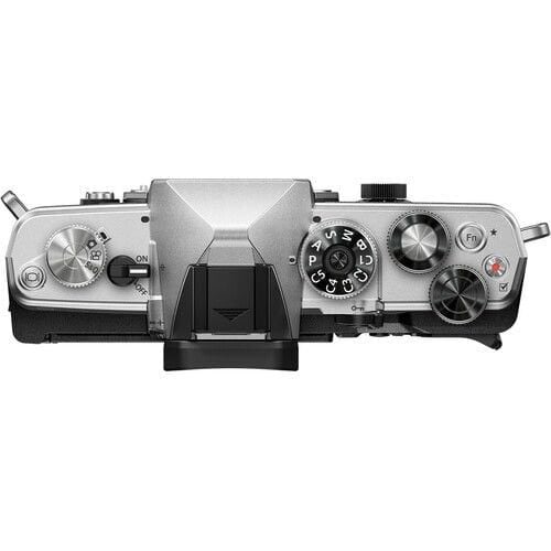 Om System OM-3 Gövde Gümüş Aynasız Lensi Değişebilir Kamera